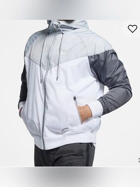 Nike Men’s Windbreaker Jacket in White and Gray